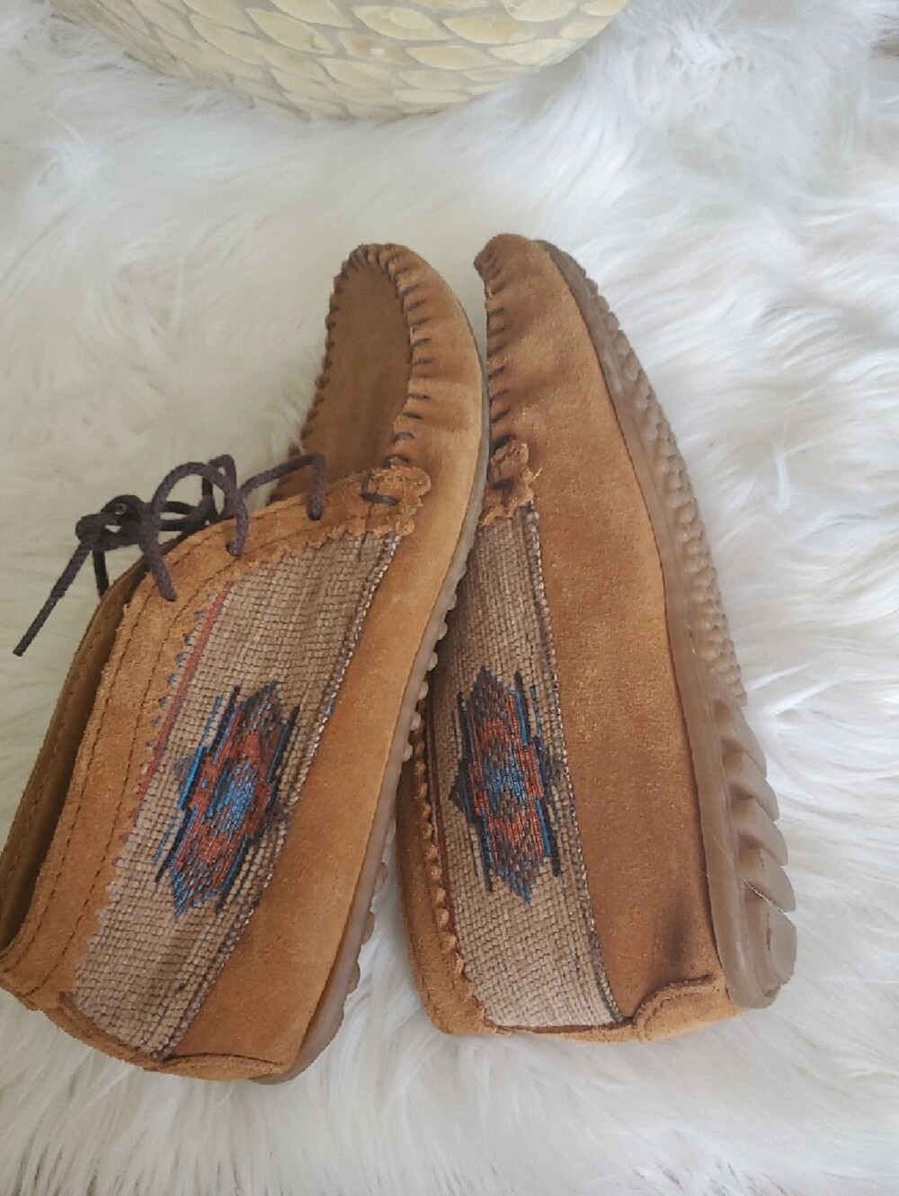 Minnetonka Chestnut Suede Chukka Moccasin Boots - Picture 10 of 12